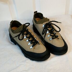 Dr. Scholl's Black and Tan Ankle Boots